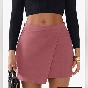 Chic Mauve Mini Skirt